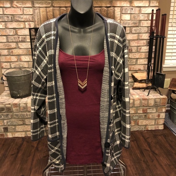 VINTAGE Diane von Furstenberg Cardigan - Picture 3 of 9